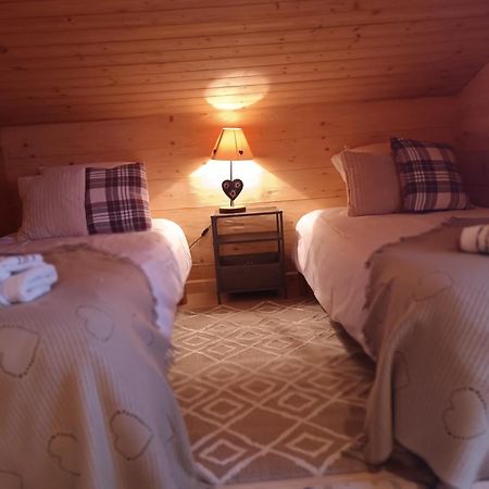 Charming Family Chalet For 8 People, With Private Hot Tub Les Clefs Esterno foto