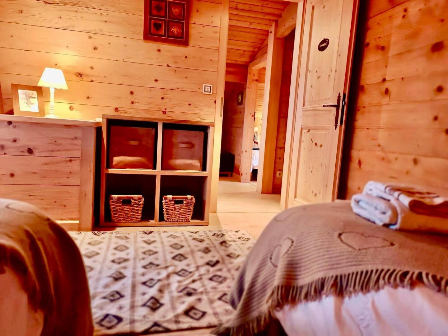 Charming Family Chalet For 8 People, With Private Hot Tub Les Clefs Esterno foto