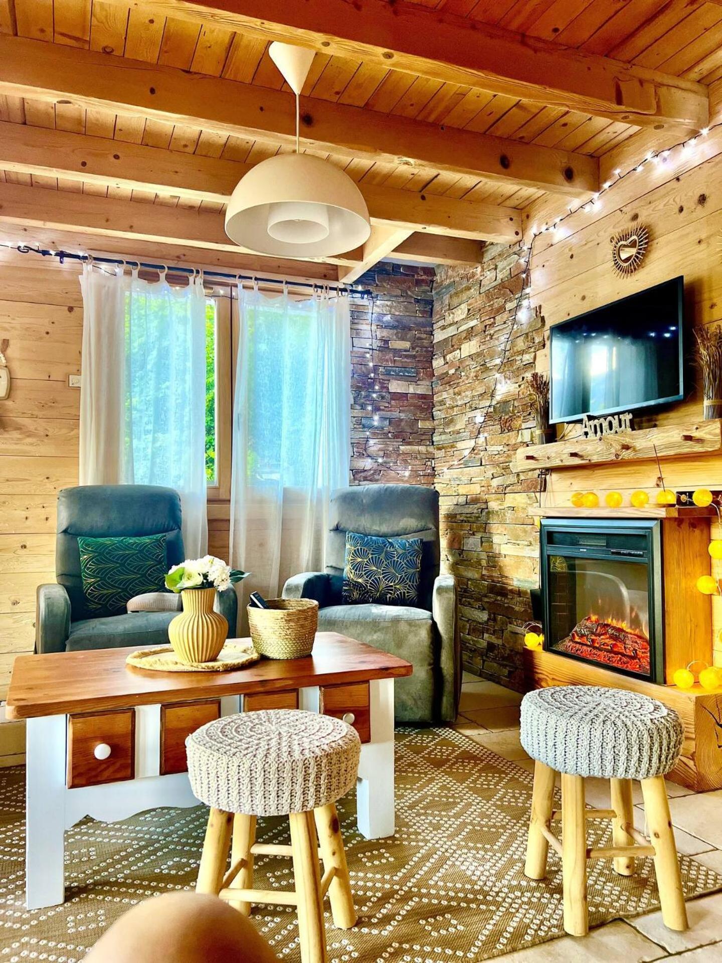 Charming Family Chalet For 8 People, With Private Hot Tub Les Clefs Esterno foto